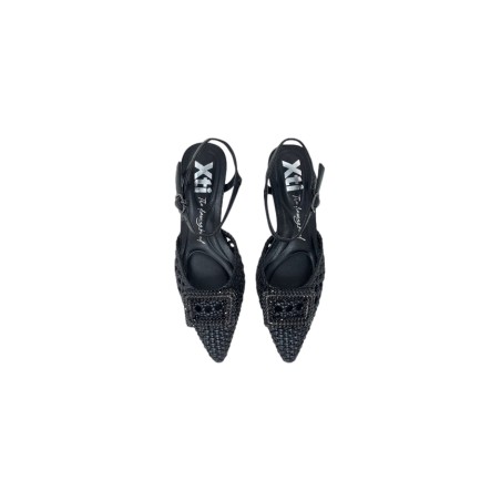 XTI 145431 Decollete Donna Tacco Basso con Accessorio Nero