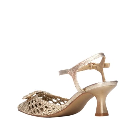 XTI 145431 Decollete Donna Tacco Basso con Accessorio Oro