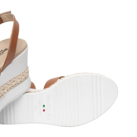 Nero Giardini E616010D  418 Sandali Donna con Zeppa Media Cognac Miele