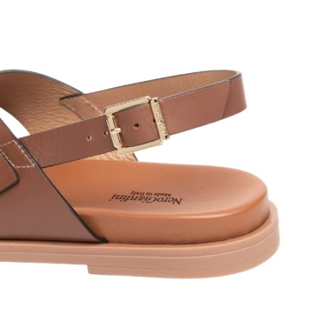 Nero Giardini E615933D 400 Sandali Flat Donna con Cinturino e Fascia Incrocio Cuoio