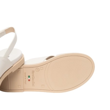 Nero Giardini E615933D 713 Sandali Flat Donna con Cinturino e Fascia Incrocio Off White